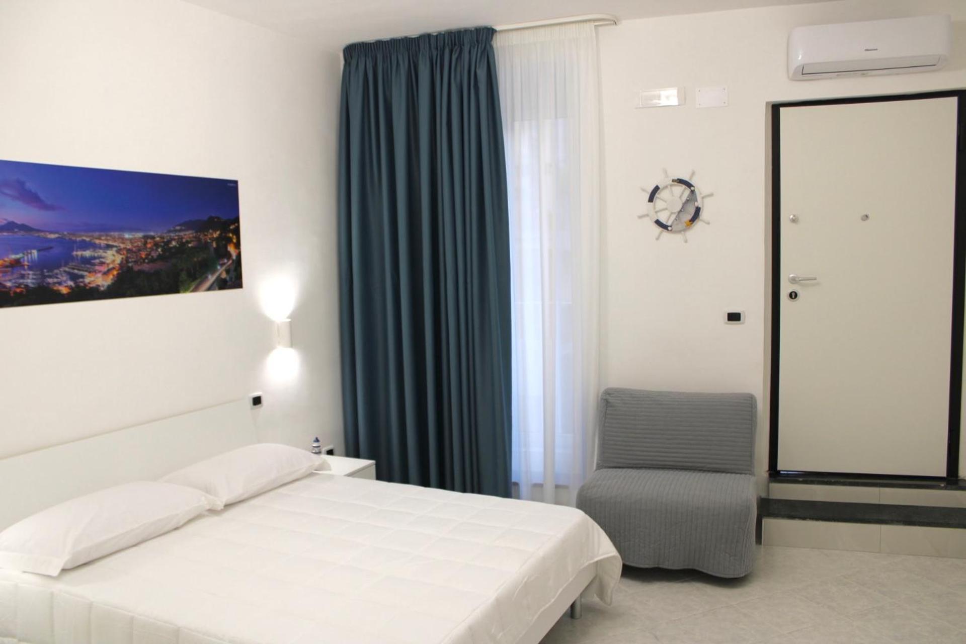 Francesco House Bed & Breakfast Кастеламаре ди Стабия Екстериор снимка